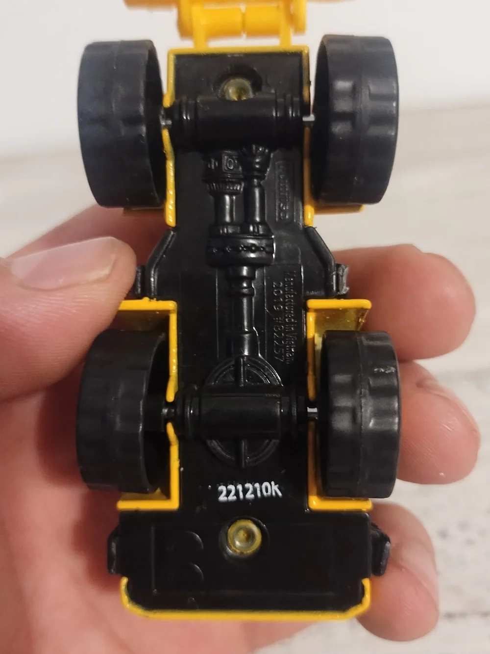 Funrise Cat Earthmover Dozer - 2019 Caterpillar Heavy Equipment Toy Die cast